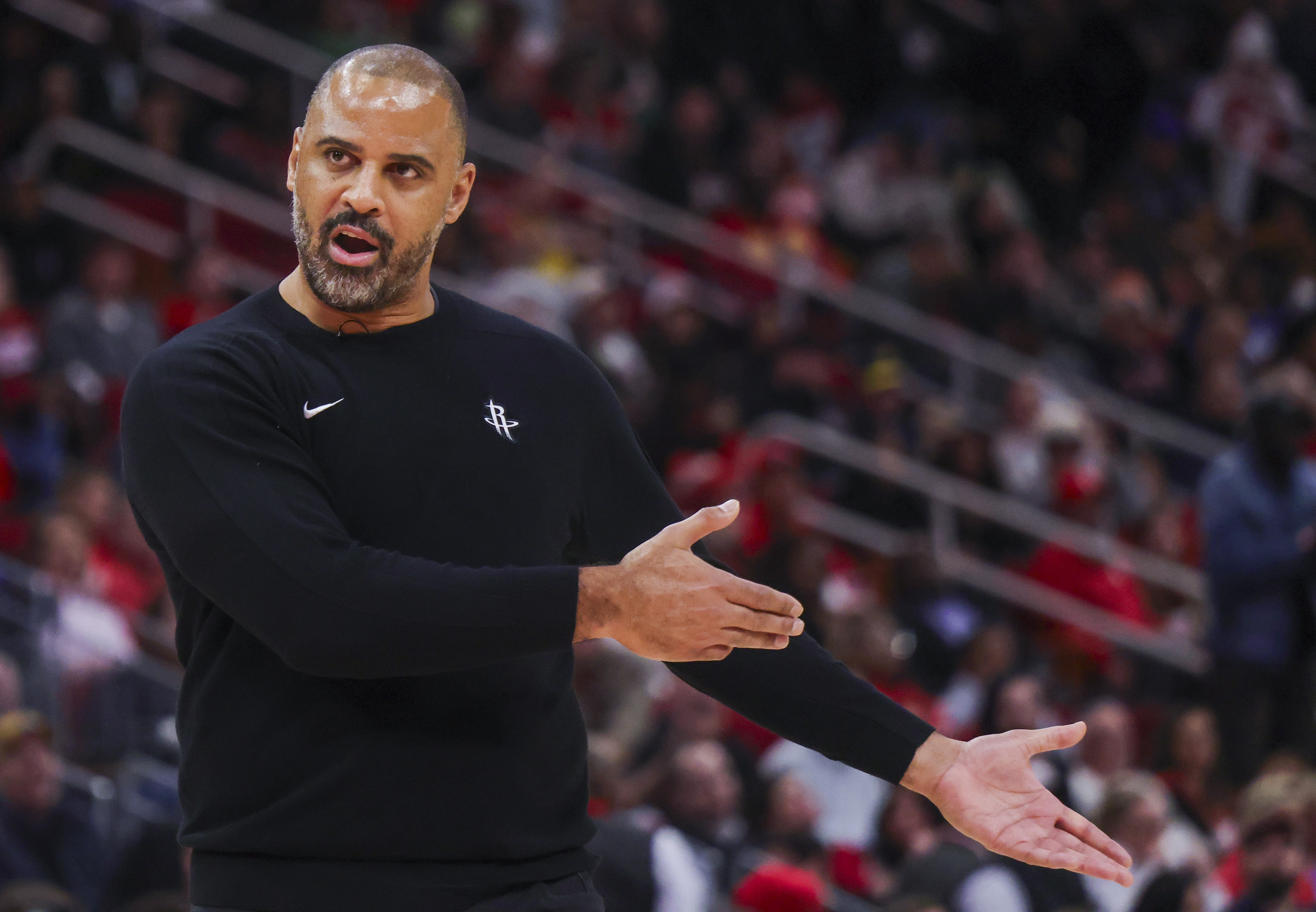 Baccarat Gaming-火媒：乌度卡在进攻端一窍不通 但火箭管理层很喜欢他 他饭碗很稳